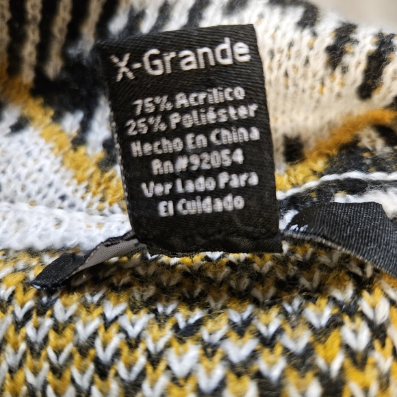 Love Ever After Sweater Knit  Cardigan Black White Yellow Open Pockets Plaid XL - Picture 9 of 13